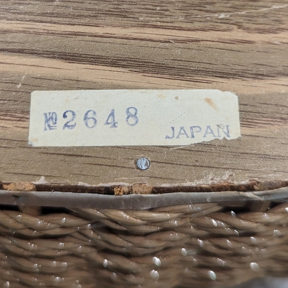 Vintage 70's Oval  Woven Wicker Sewing Basket W Floral Needlepoint Lid W Handle - Picture 13 of 14